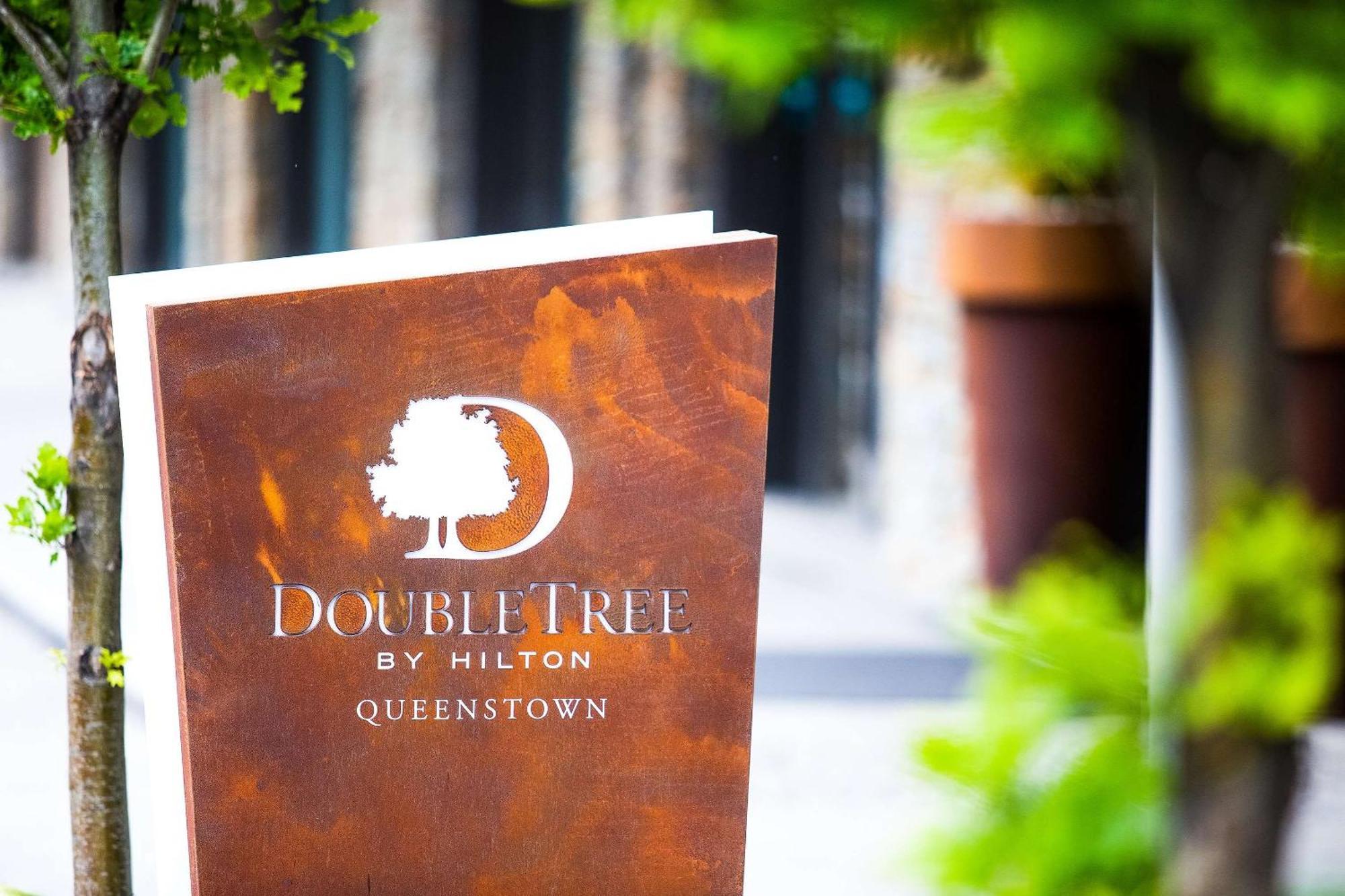 Doubletree By Hilton Queenstown Hotel 4*